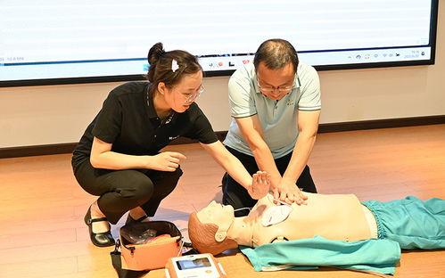 国产小情侣,甜蜜爱情故事演绎青春风采